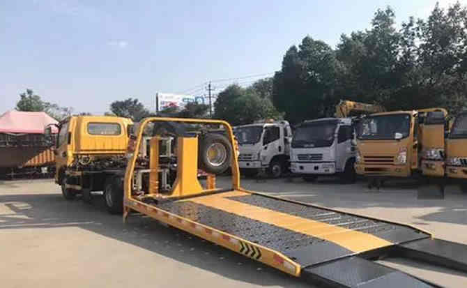 罗城汽车中途维修案例